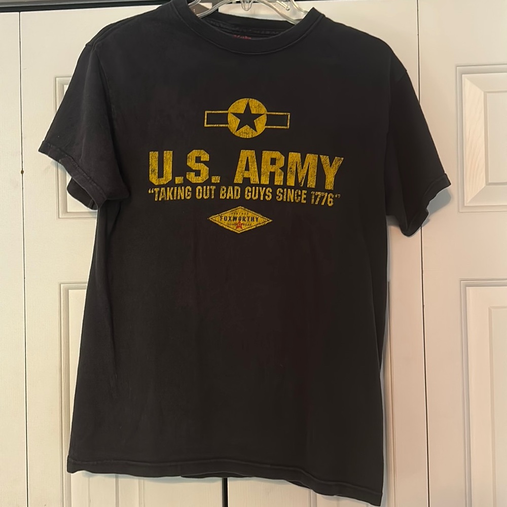 Men’s Medium US Army T-shirt